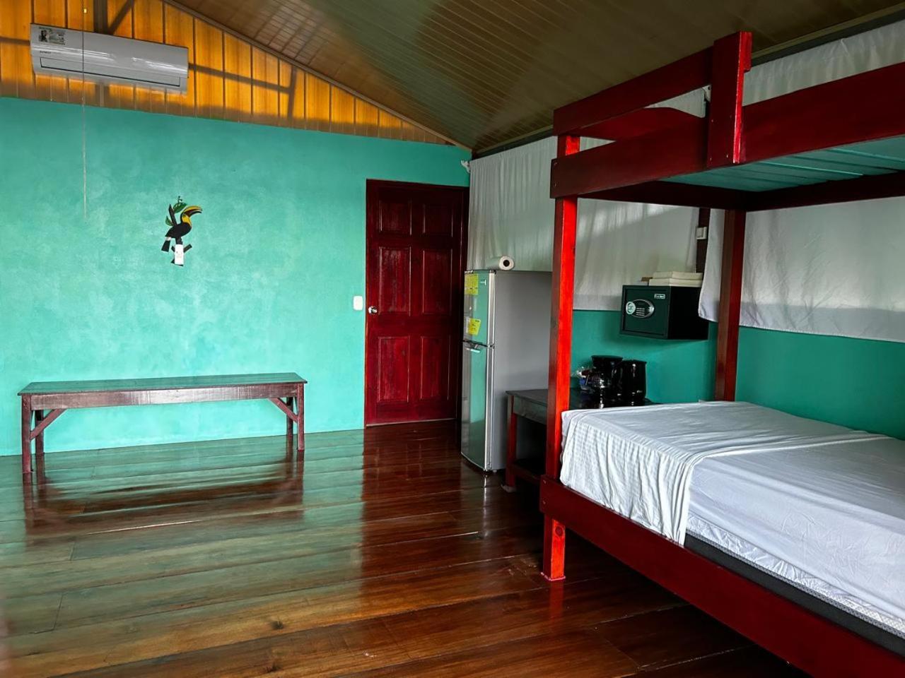 Nativos Corcovado Cabins Дрейк Екстер'єр фото